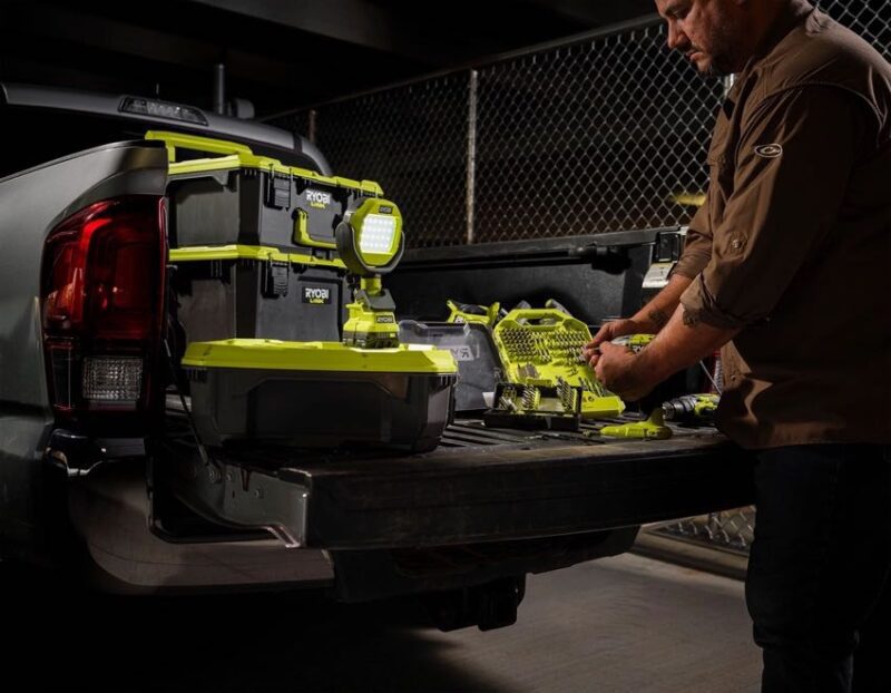 Ryobi 18V One+ Cordless LED Clamp Light