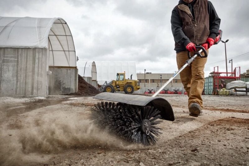 Milwaukee M18 Fuel Quik-Lok Bristle Brush Attachmentย (49-16-2741)