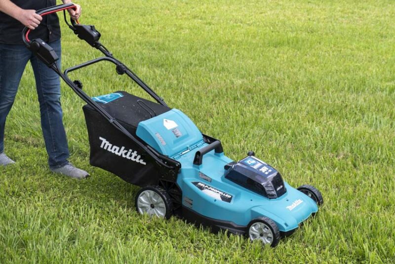 Makita 21-Inch Self-Propelled Lawn Mower Review XML11