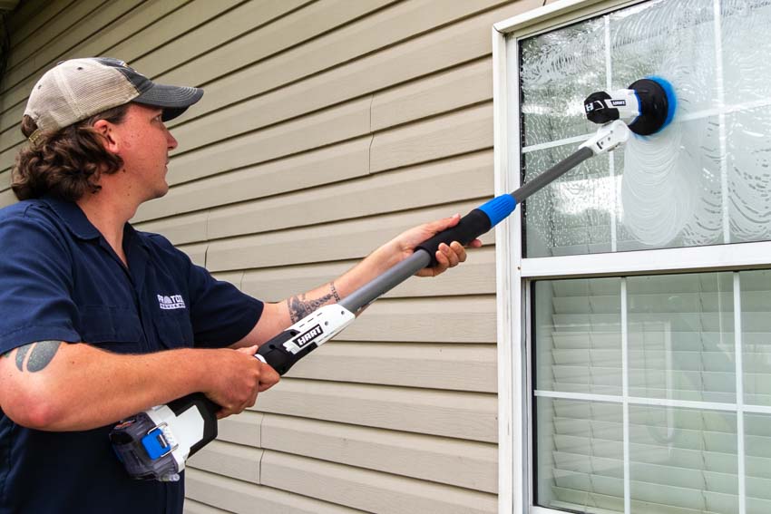 HART 20V Cordless Telescoping Scrubber