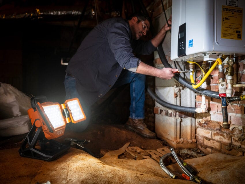 Ridgid 18V folding panel light