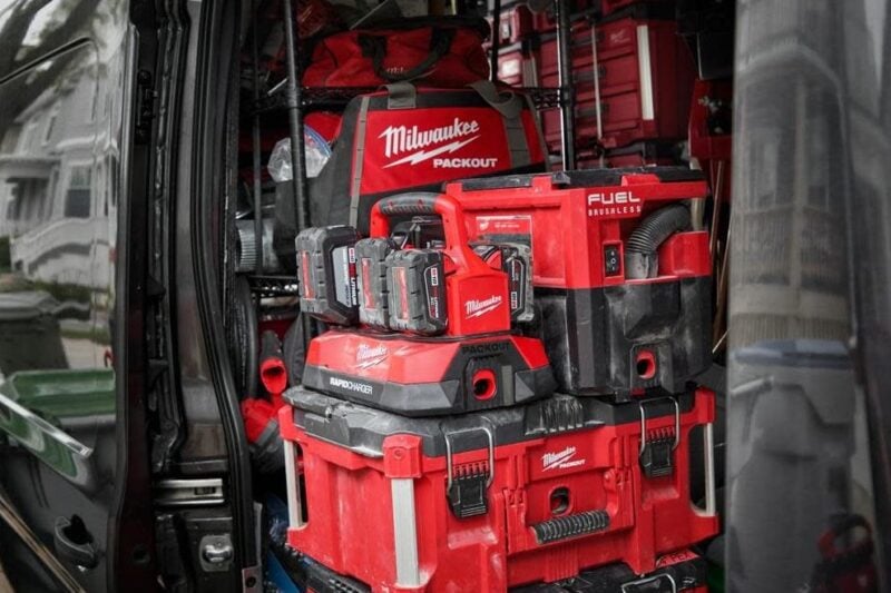 Milwaukee Six Bay Charger