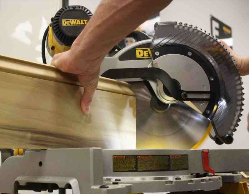 DeWalt DWS780 DHS790 Miter Saws recall
