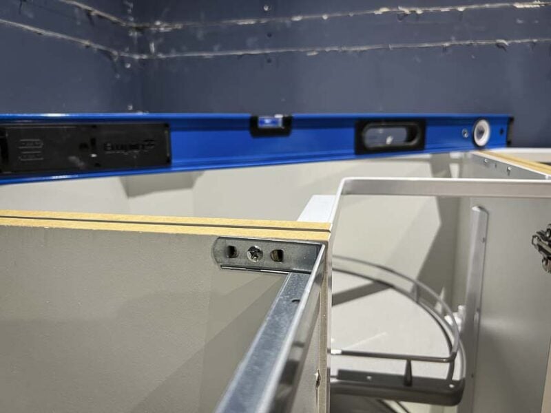 leveling base kitchen cabinets