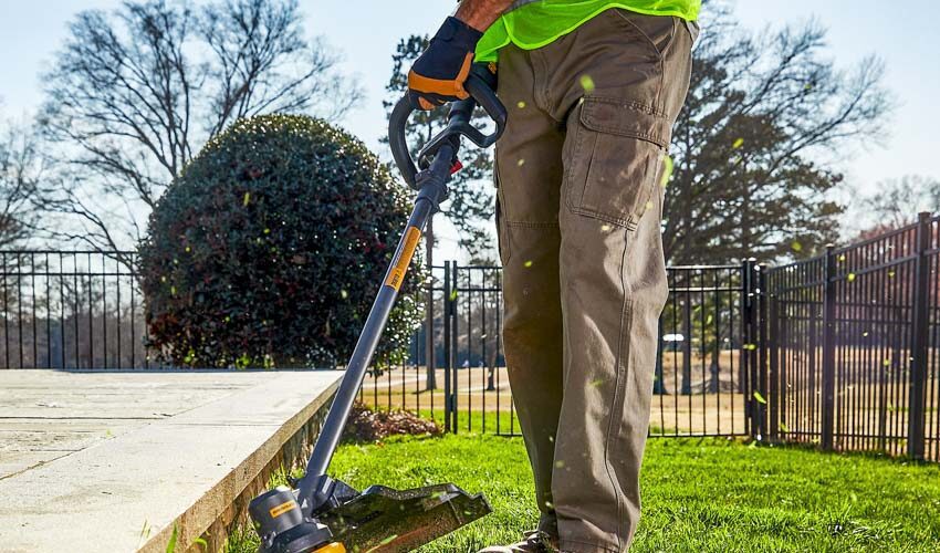 CAT Tools 60V 15-Inch String Trimmer DG610