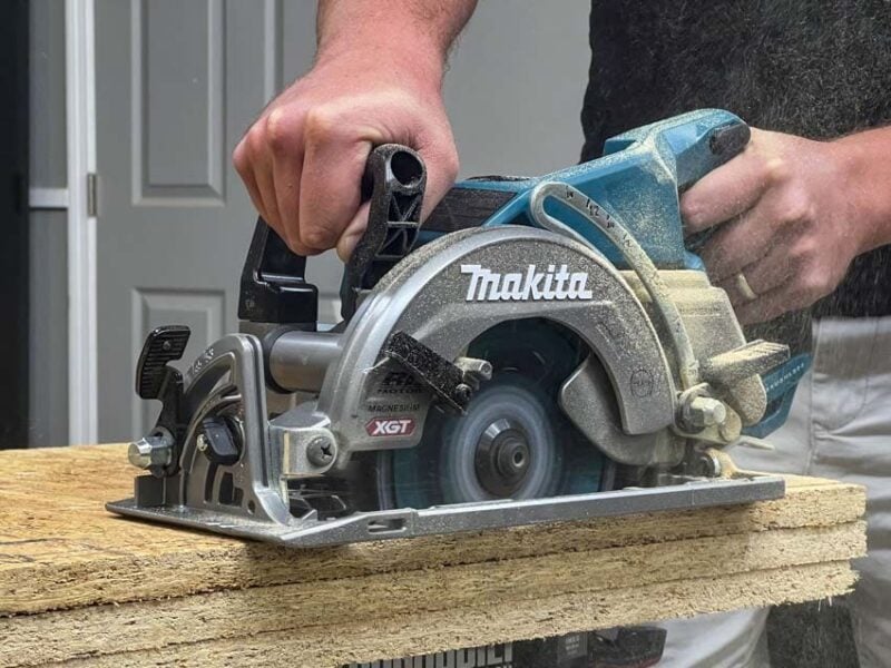 Makita 40V Rear-Handle Circular Saw