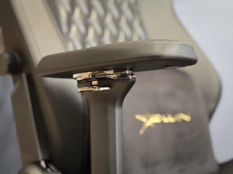 magnetic PU padded armrests adjustments