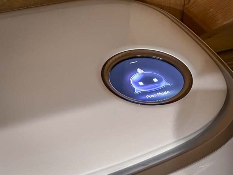 Narwal Freo LCD touchscreen