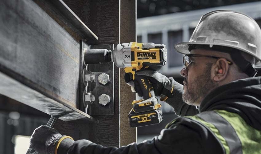 DeWalt DCF961 20V Max XR 1/2-Inch Impact Wrench
