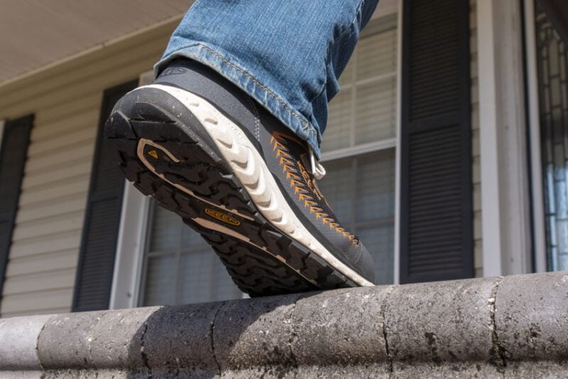Keen Arvada tread pattern