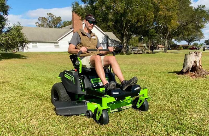 Best Greenworks Riding Lawn Mower
60V CrossoverZ 42-Inch Zero-Turn