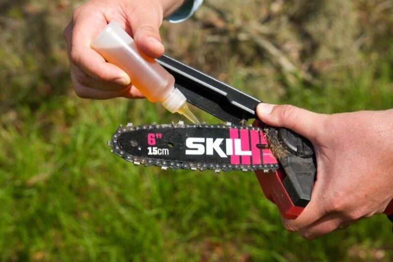 Manual oil application