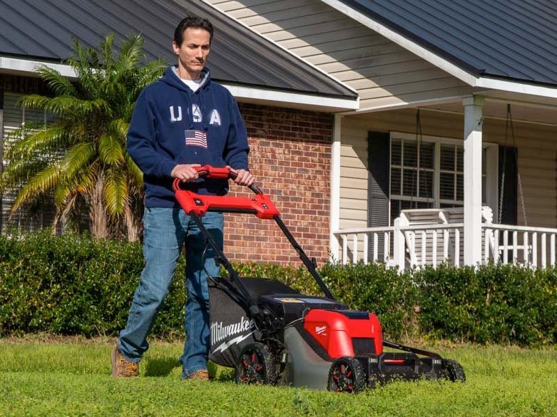 Milwaukee M18 Fuel 21-inch Self-Propelled Mower 2823