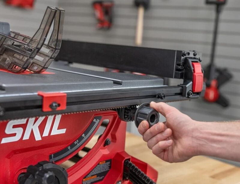 Skil 8 1/4-inch Table Saw