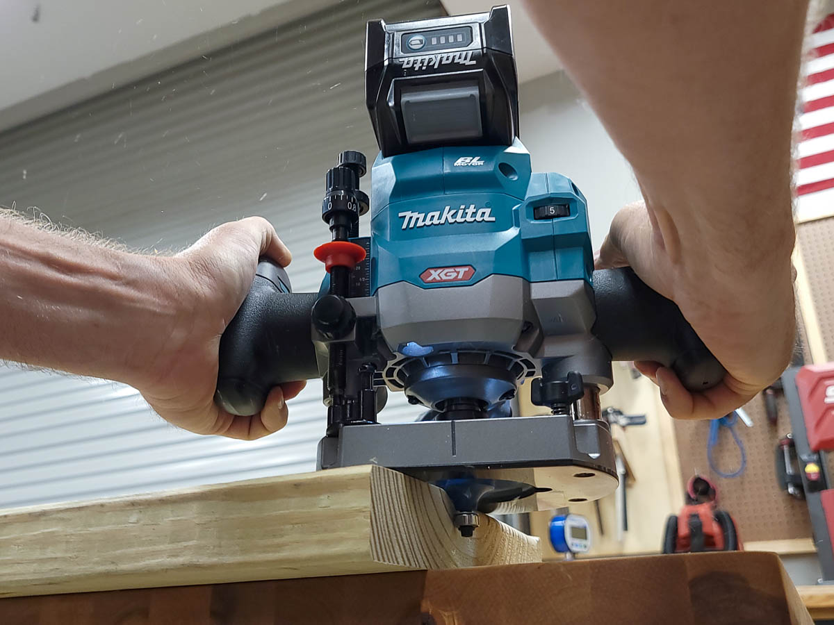 Maktia 40V XGT Plunge Router GPR01