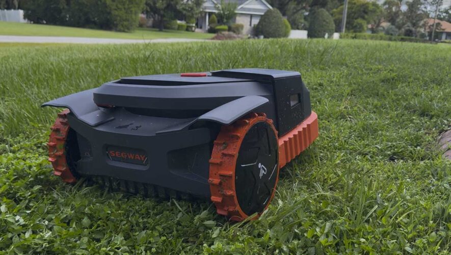 Navimow X3 series close-up behind