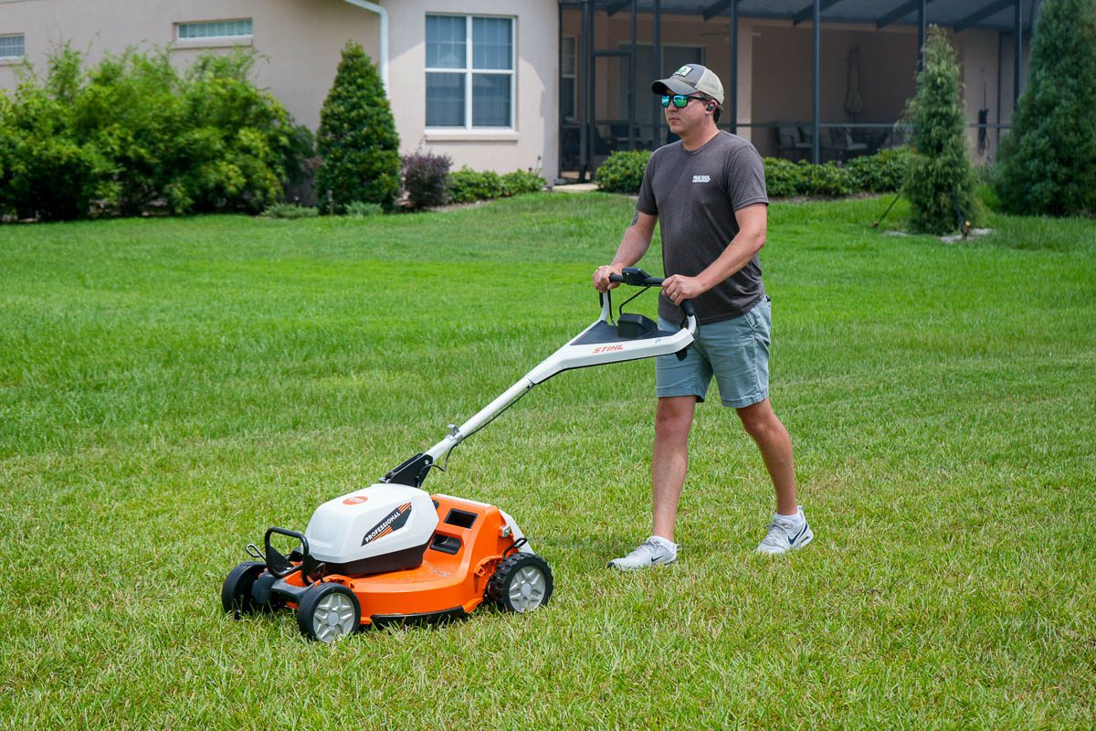 Stihl RMA 756 V Self-Propelled Lawn Mower