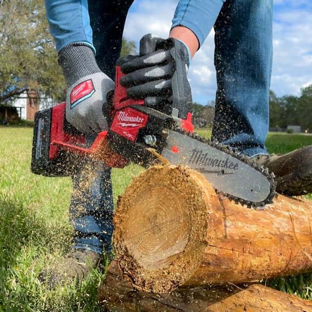 Best Mini Chainsaw for Pruning: Milwaukee M18 Fuel Hatchet 3004