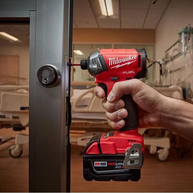 Milwaukee M18 Fuel Surge 2760