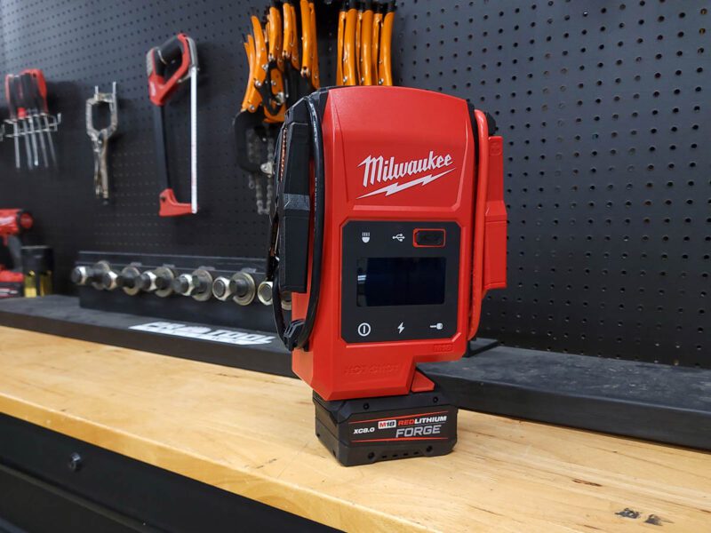 Milwaukee M18 HotShot Jump Starter Profile
