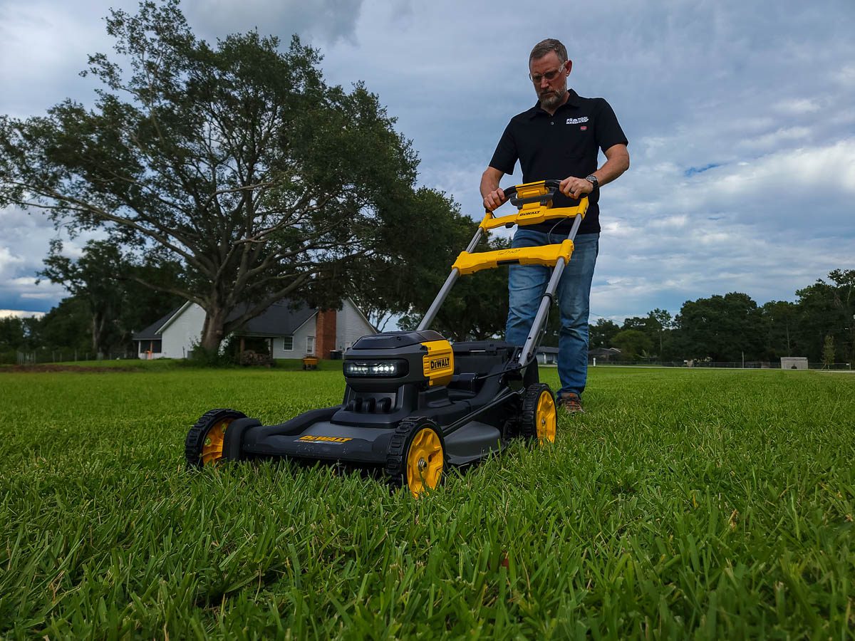 DeWalt 60V RWD Self-Propelled Lawn Mower