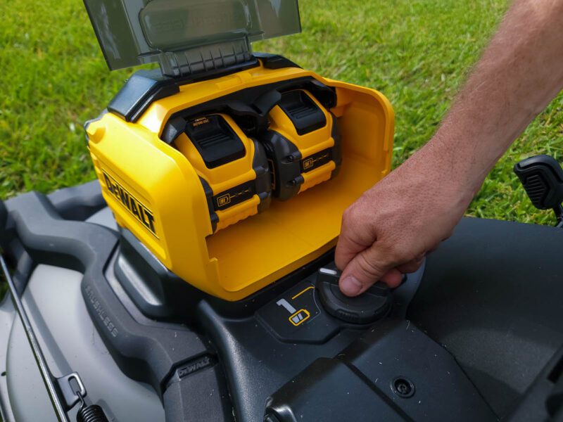DeWalt RWD Self-Propelled Lawn Mower battery bay