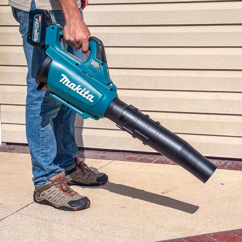 Makita 40V max XGT 565 CFM GBU01