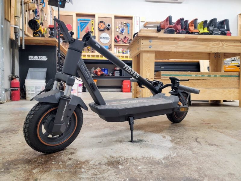 NAVEE GT3 Max Scooter