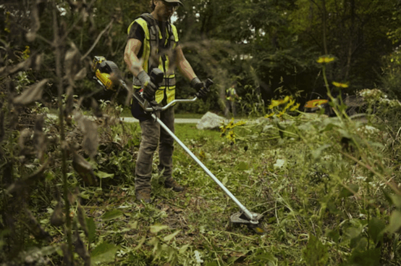 DeWalt 60V Brush Cutter