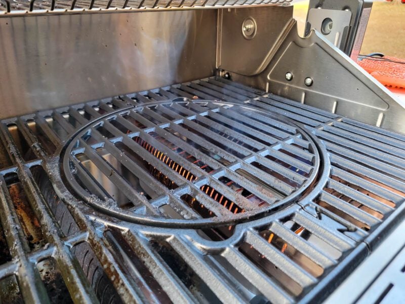 Interchangeable grill grate