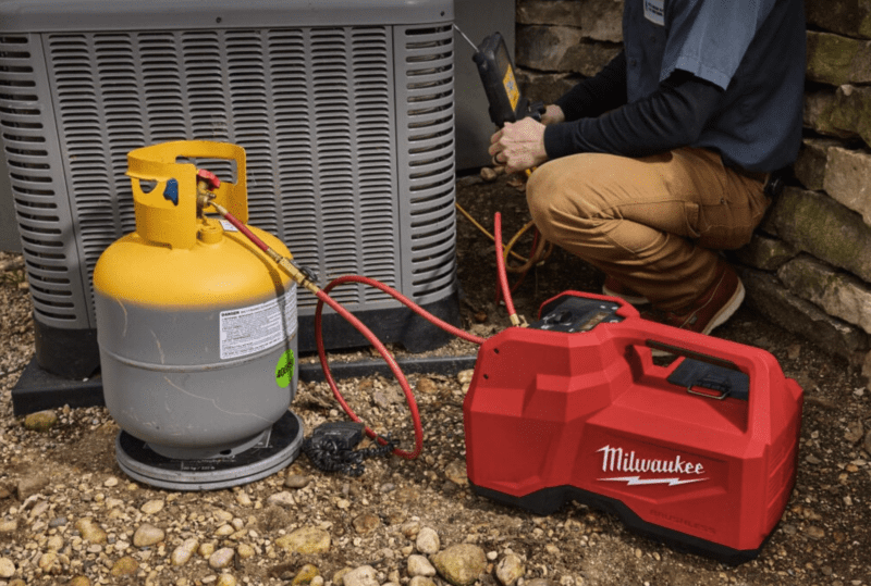 M18 Refrigerant Recovery Machine